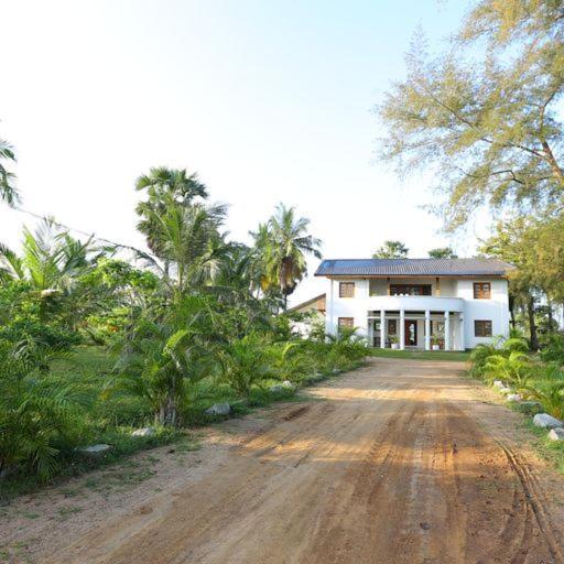 Kayjay Palms Passikudah Exterior foto